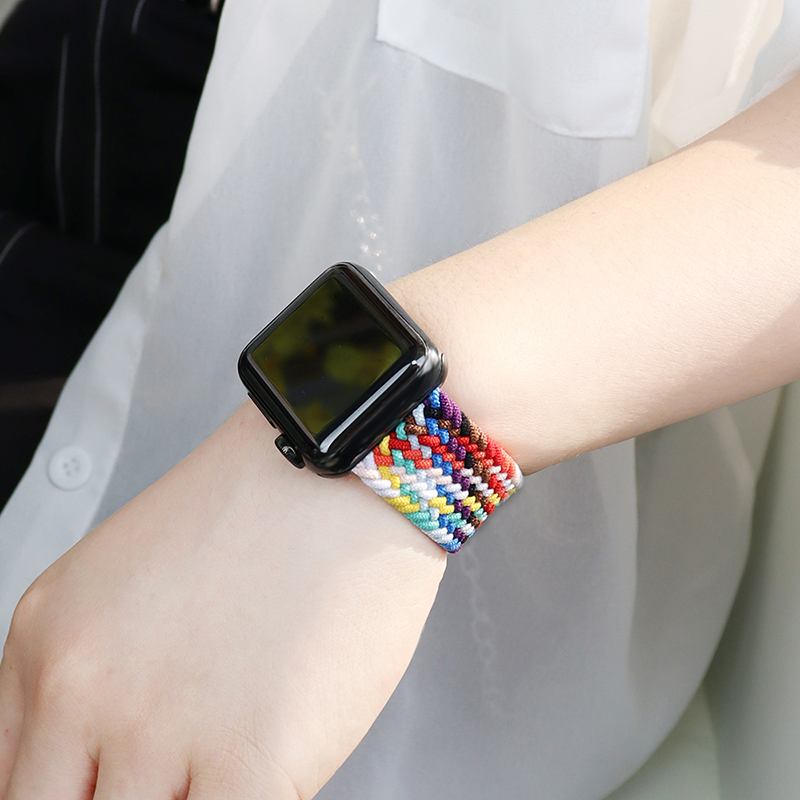 Straps For Apple Watch band 44 - مراجعة Solo Loop Strap وسعره