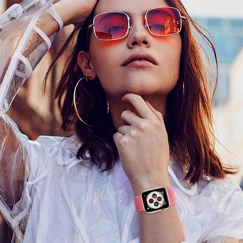 Straps For Apple Watch band 44 - مراجعة Solo Loop Strap وسعره