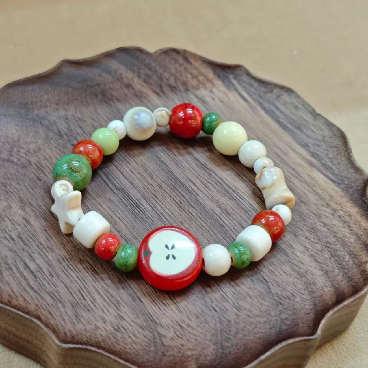 Retro Imitation Apple Ceramic  - مراجعة Ceramic Link Bracelet وسعره